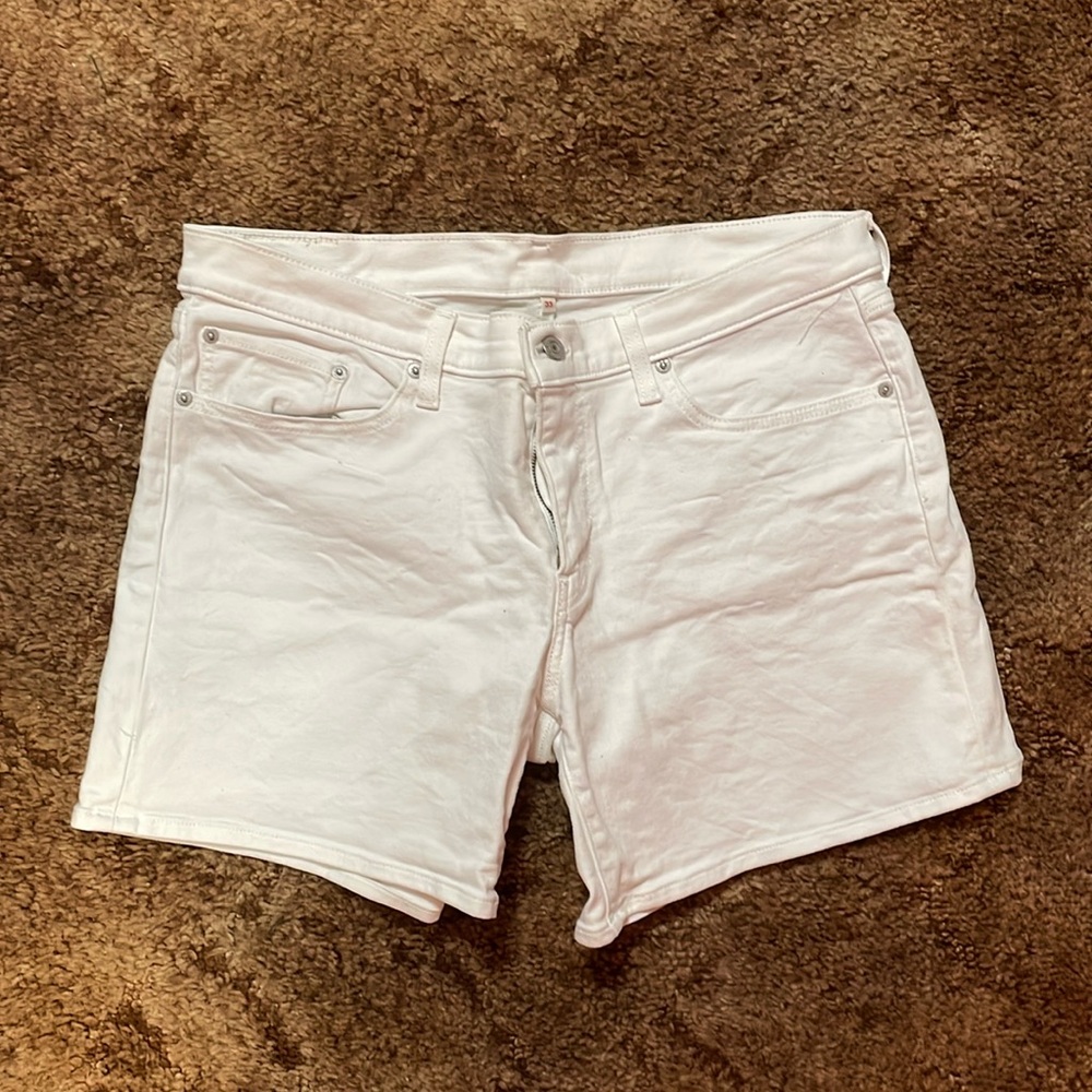 White Levi shorts